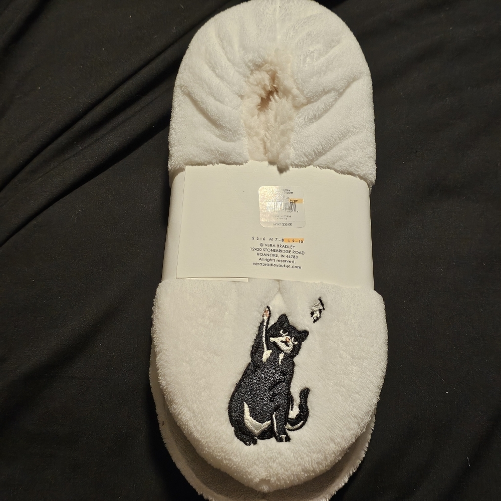 Vera Bradley A Cat' Life Cream Size Large (9/10) Fleece Slipper Socks - Picture 2 of 5